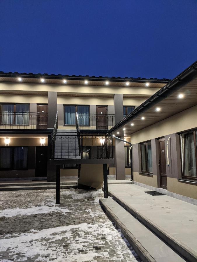 Karavan Hotel Bila Krynytsya  Exterior foto