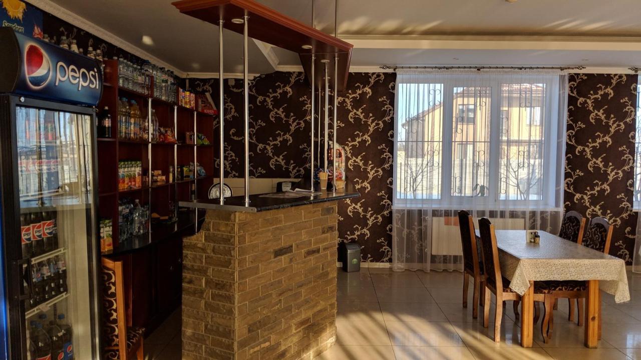 Karavan Hotel Bila Krynytsya  Exterior foto