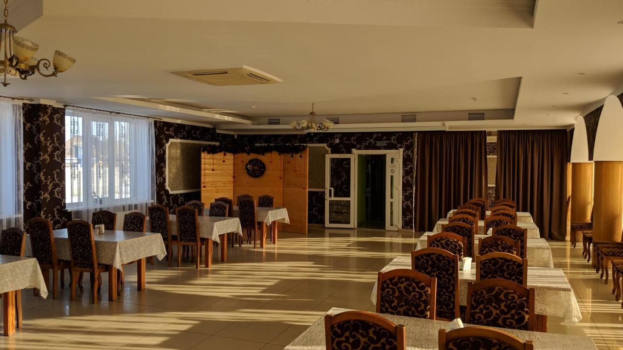 Karavan Hotel Bila Krynytsya  Exterior foto