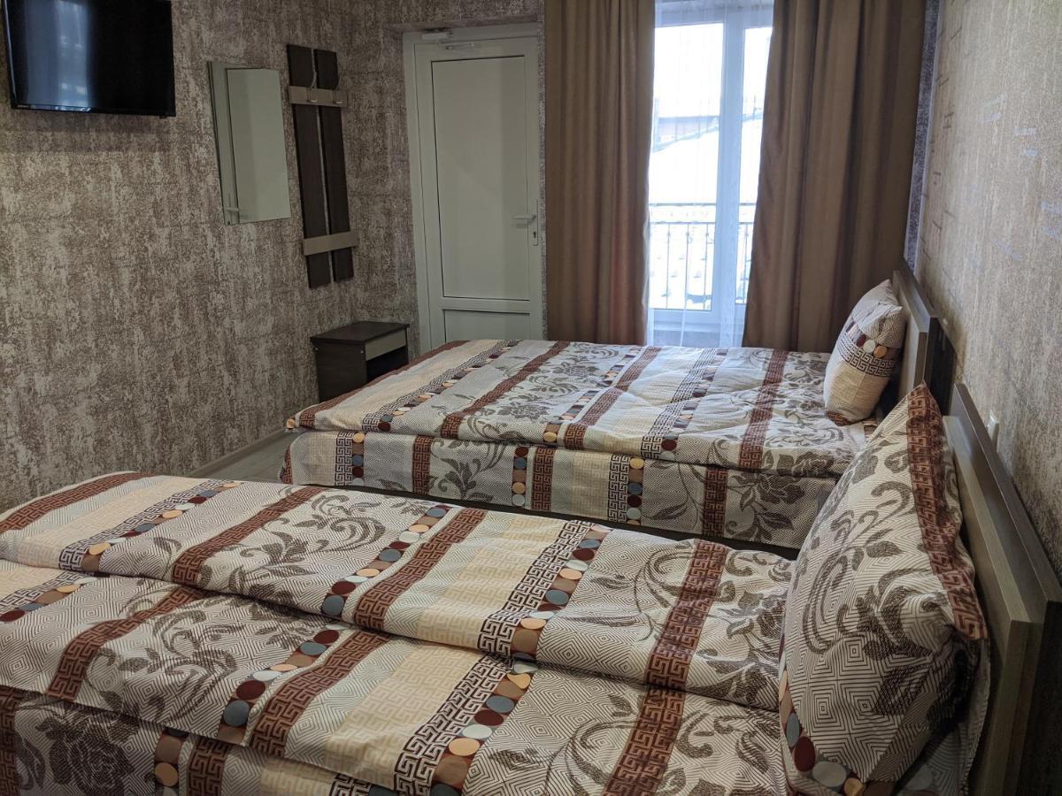 Karavan Hotel Bila Krynytsya  Exterior foto
